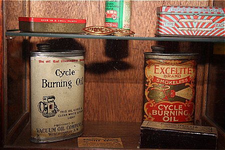 EARLY CYCLE BURNING OIL - click to enlarge